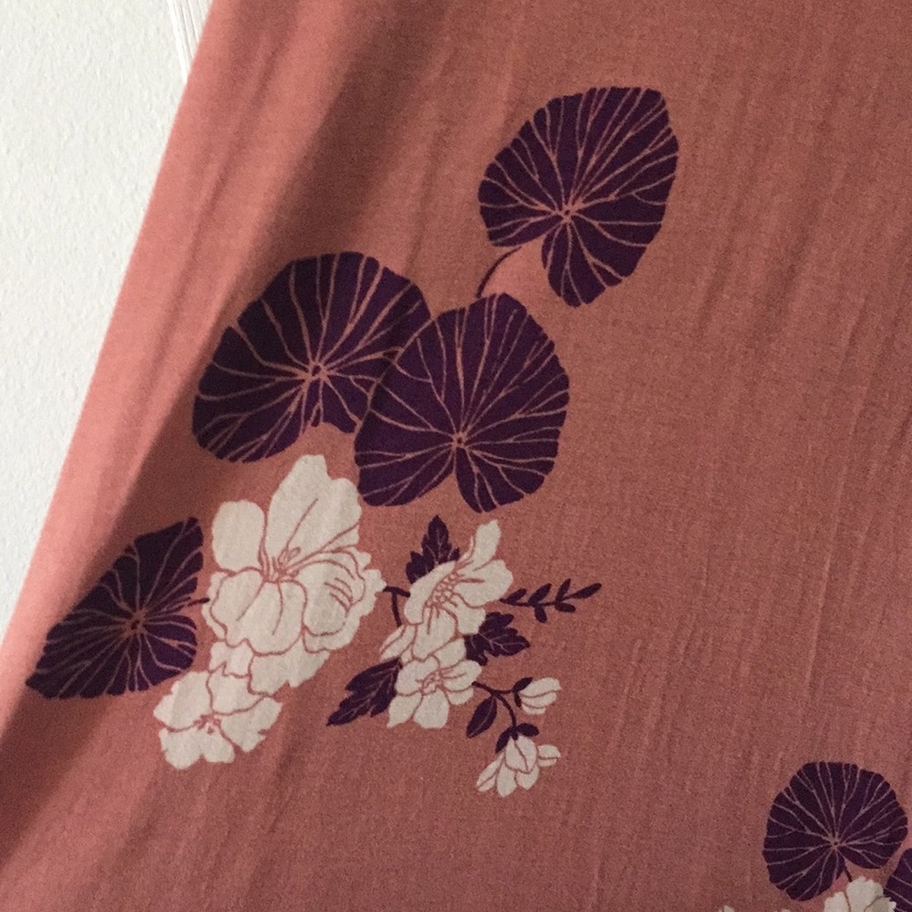 Pretty lightweight maxi - Picture 2 of 4